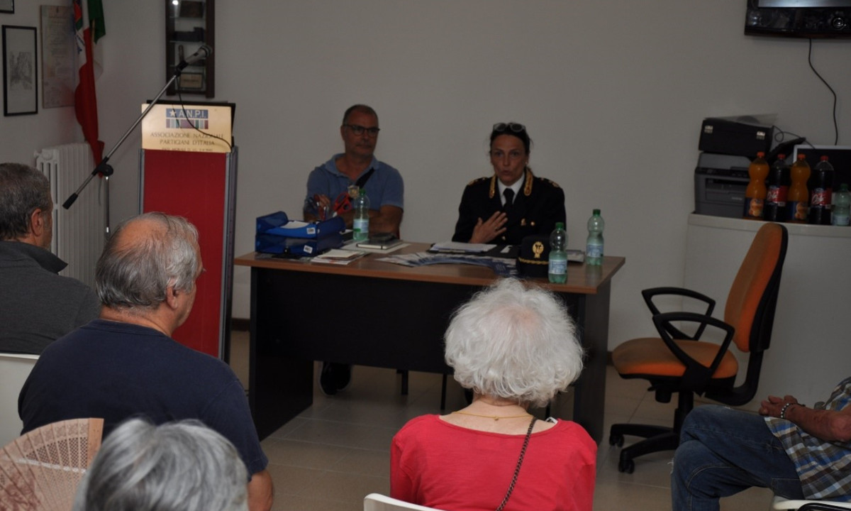 "Difendiamoci dalle truffe", gli incontri della polizia di Stato